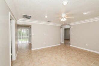 2120 W Carol Cir in West Palm Beach, FL - Building Photo - Building Photo