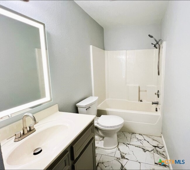 property at 2916 Starlight Dr