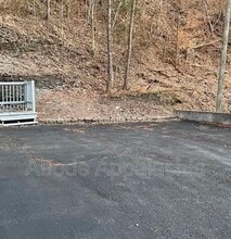 124 Melvina Dr in Pikeville, KY - Building Photo - Building Photo
