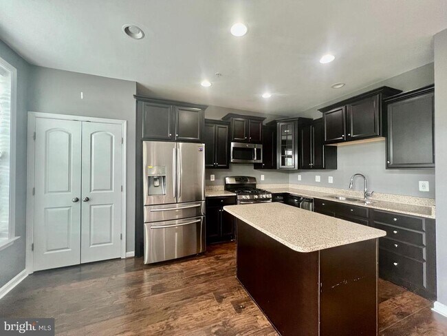 1155 Carinoso Cir in Severn, MD - Building Photo - Building Photo