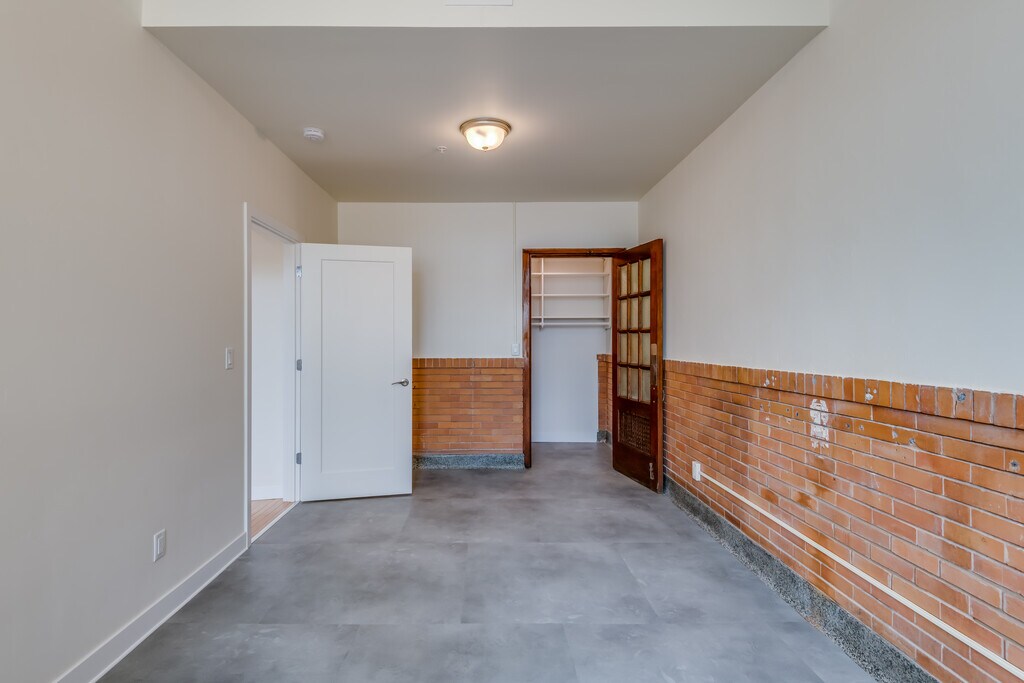 Smith School Lofts Apartments in Oshkosh, WI
