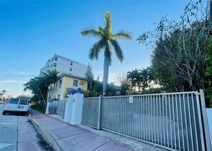 8036 Harding Ave-Unit -4 in Miami Beach, FL - Building Photo - Building Photo