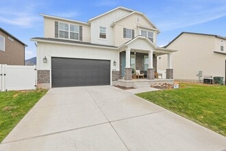 373 Quartz Rd in Tooele, UT - Building Photo - Building Photo