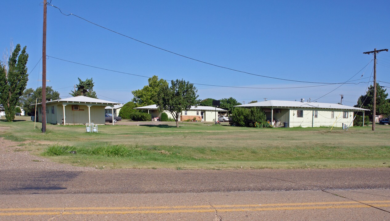 201 St Louis St in Plainview, TX - Foto de edificio