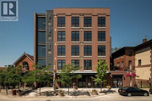 531 Pelissier St in Windsor, ON - Building Photo