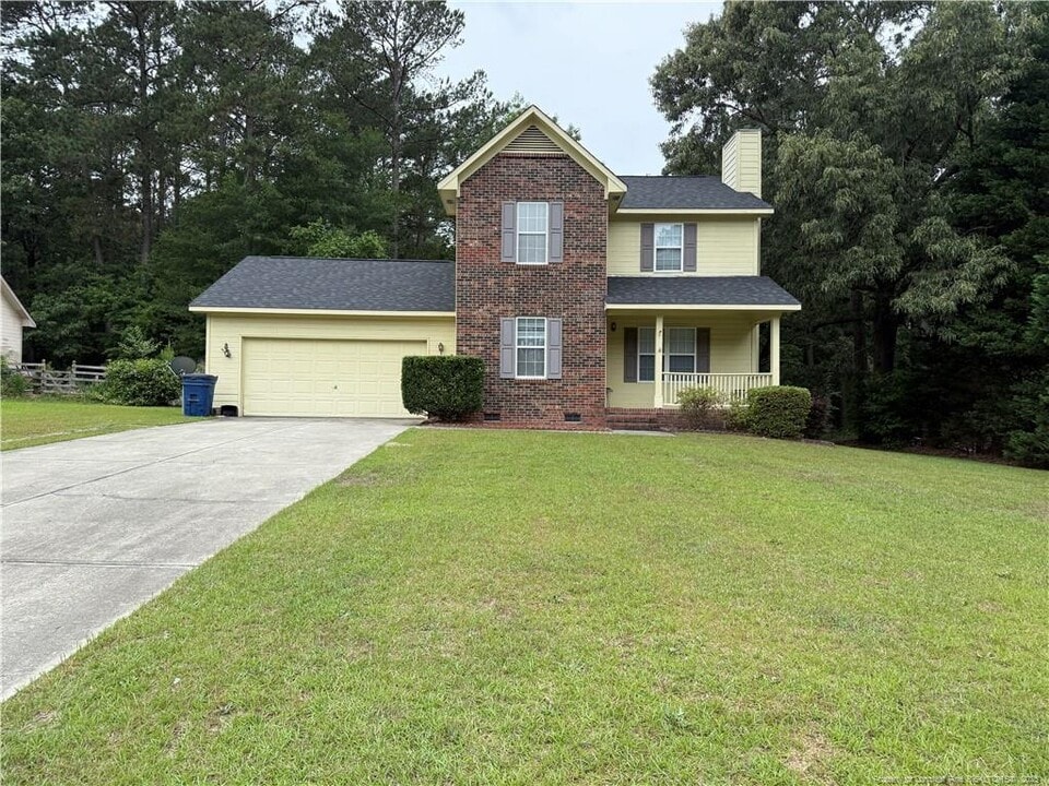 163 Cornwallis Ct in Raeford, NC - Building Photo