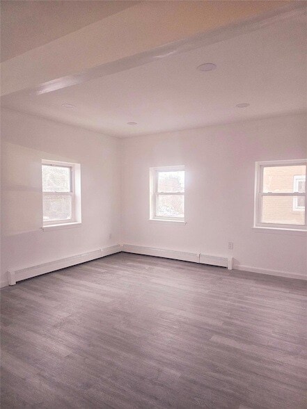 1471 Straight Path, Unit D2 in Wyandanch, NY - Building Photo