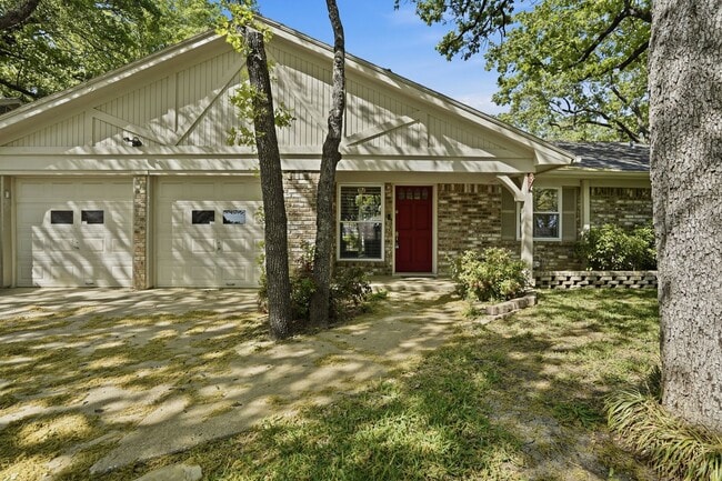 property at 2203 Twin Elms Dr