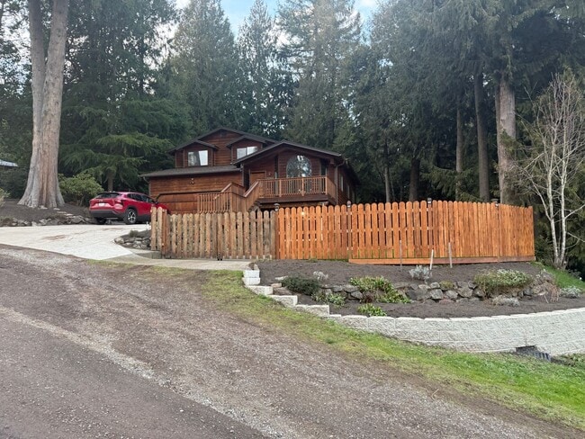 2044 NE Ivy Rd in Bremerton, WA - Building Photo - Building Photo