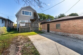 5008 N Cicero Ave, Unit Garden Apt in Chicago, IL - Foto de edificio - Building Photo