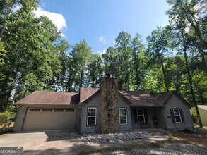 235 Winona Dr in Fayetteville, GA - Building Photo - Building Photo