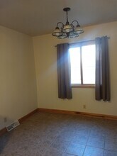 713 Moreland Ave, Unit 713 in Schofield, WI - Foto de edificio - Building Photo