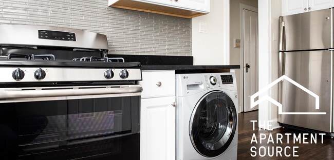 property at 3819 N Greenview Ave