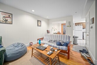 163 W 2nd St in Boston, MA - Building Photo - Building Photo