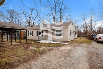 4709 E 33rd St in Indianapolis, IN - Foto de edificio - Building Photo
