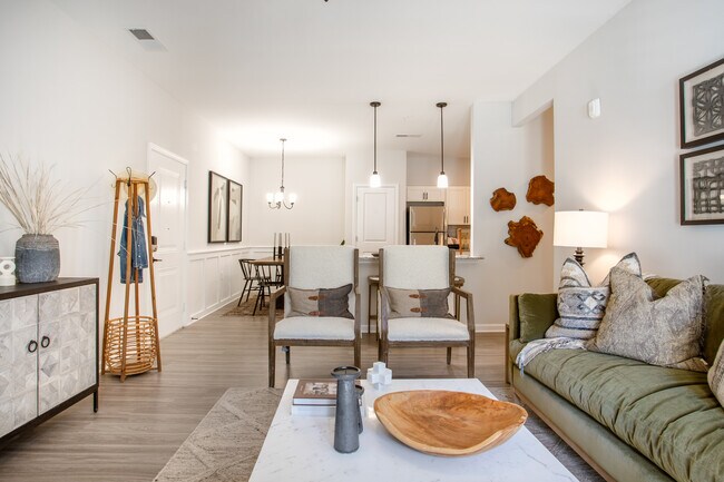 West Park in Fayetteville, NC - Foto de edificio - Building Photo