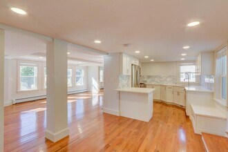 45 Frairy St, Unit A in Medfield, MA - Building Photo - Building Photo