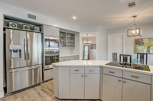 property at 1101 Guinea Dr