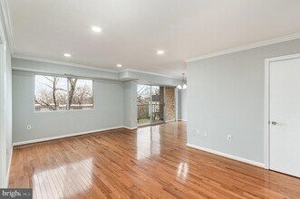 12703 Dara Dr, Unit 203 in Woodbridge, VA - Building Photo - Building Photo