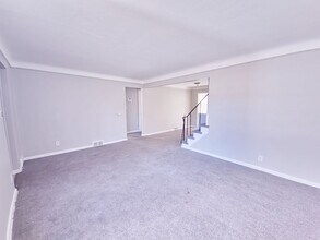 1163 Churchill Rd in Lyndhurst, OH - Building Photo - Building Photo