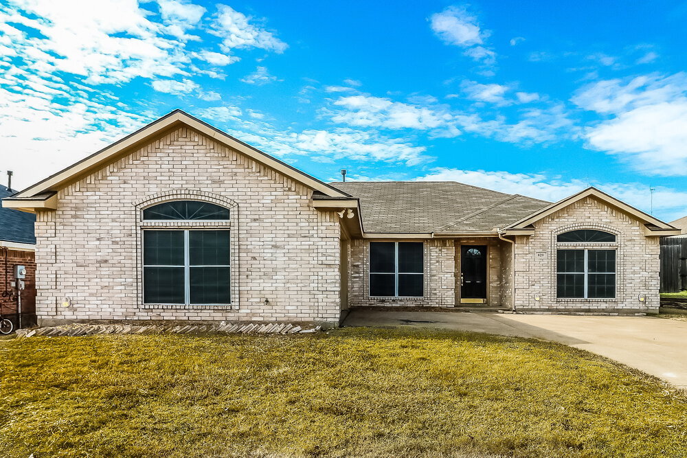 829 Windswept Dr in Cedar Hill, TX - Building Photo