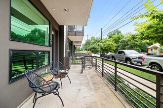49 Navasota St in Austin, TX - Building Photo - Building Photo