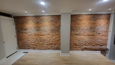 816 S 5th St, Unit A in Philadelphia, PA - Foto de edificio - Building Photo