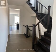 867 Whitlock Ave in Milton, ON - Building Photo - Building Photo