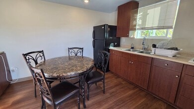 3249 Holly Way in Chula Vista, CA - Building Photo - Building Photo