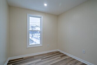 86 Hawley St-Unit -3- 2nd Floor in Buffalo, NY - Building Photo - Building Photo