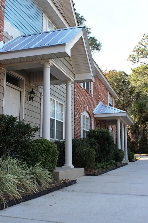 Campus Corner in Tallahassee, FL - Building Photo