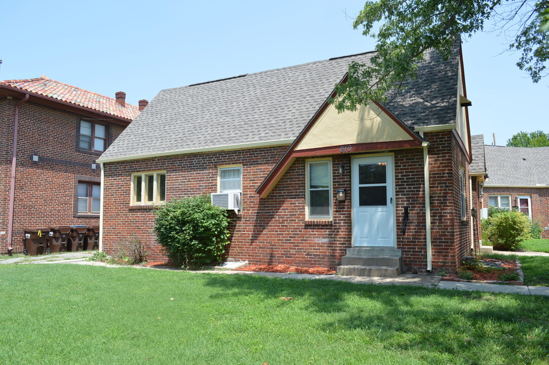 610 N Bluff Ave, Unit #A in Wichita, KS - Foto de edificio