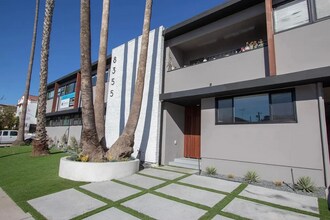 8355 Blackburn Ave in Los Angeles, CA - Building Photo - Building Photo