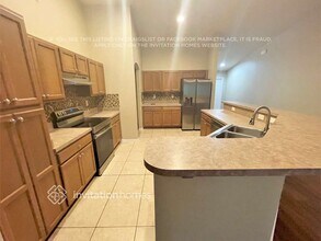 2175 Nordendale Blvd in North Port, FL - Building Photo - Building Photo