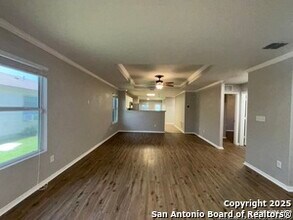 11746 Deer Crest in San Antonio, TX - Foto de edificio - Building Photo