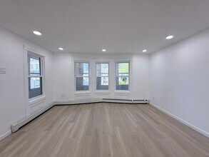 1069 Mary St in Elizabeth, NJ - Building Photo - Building Photo