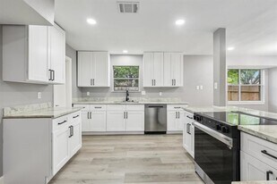 4031 Rushcroft Dr in Houston, TX - Building Photo