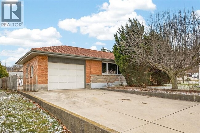 property at 82 Millen Rd