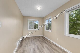 125 Eastern Ave SE in Grand Rapids, MI - Building Photo - Building Photo