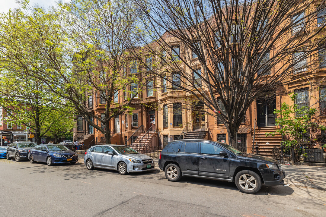 169 Quincy Street in Brooklyn, NY - Building Photo