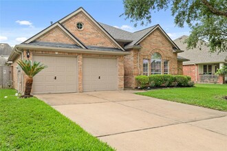 1330 Leigh Gdns Dr in Sugar Land, TX - Building Photo - Building Photo