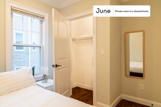 Room in Shared 4 bed/1.5 bath home in Somerville, MA - Building Photo - Building Photo