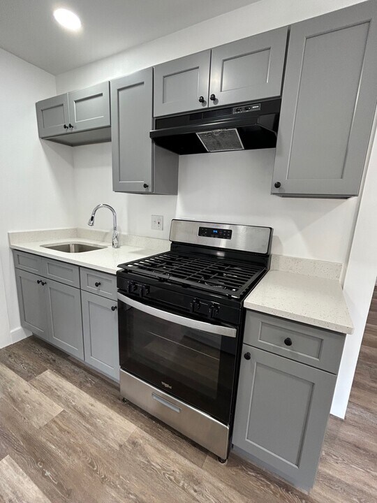 9 7th St, Unit EF in Derby, CT - Building Photo