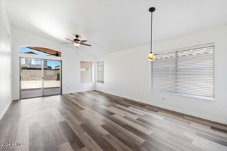 14714 W Parkwood Dr in Surprise, AZ - Building Photo - Building Photo
