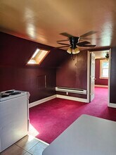 15821 Huntmere Ave, Unit 1BR 3rd Floor unit in Cleveland, OH - Foto de edificio - Building Photo