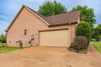 631 Trousdale Ferry Pike in Lebanon, TN - Building Photo - Building Photo