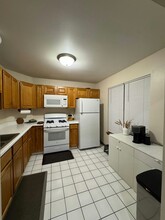 1914 Heron Ave in Schaumburg, IL - Building Photo - Building Photo