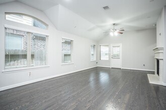 2230 Falcon Brook Dr in Katy, TX - Building Photo - Building Photo