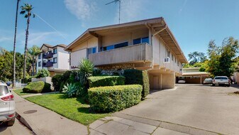 Valleyheart Terrace! in Studio City, CA - Building Photo
