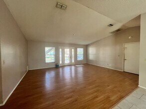 4711 4th St S in St. Petersburg, FL - Building Photo - Building Photo